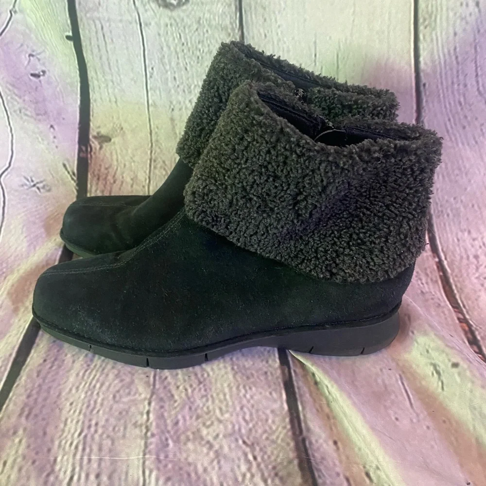 Liz Claiborne Women's Eason Black Suede Gray Sherpa Zip Up Ankle Booties Size 7M